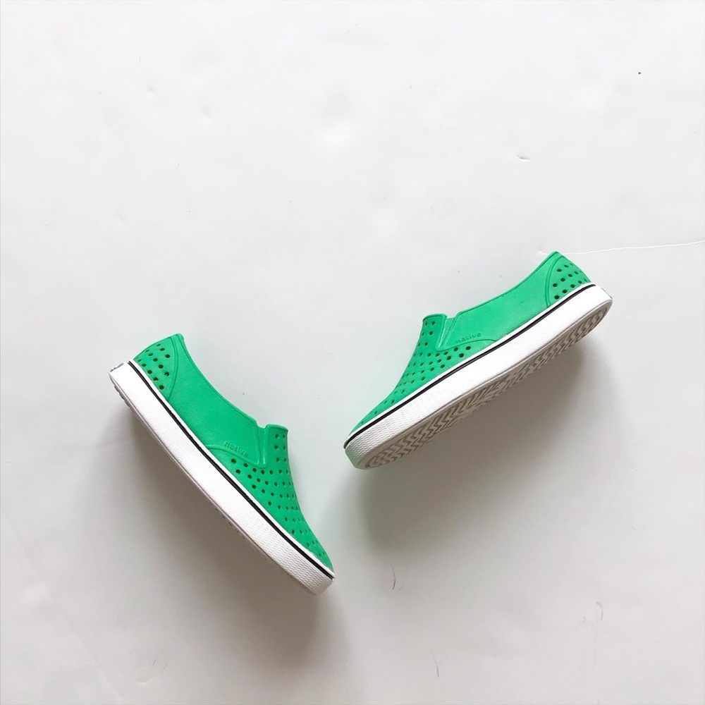 Green/ white miles natives VGUC  size J1